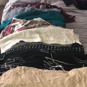 ✨Bundle of 8 Scarves✨
